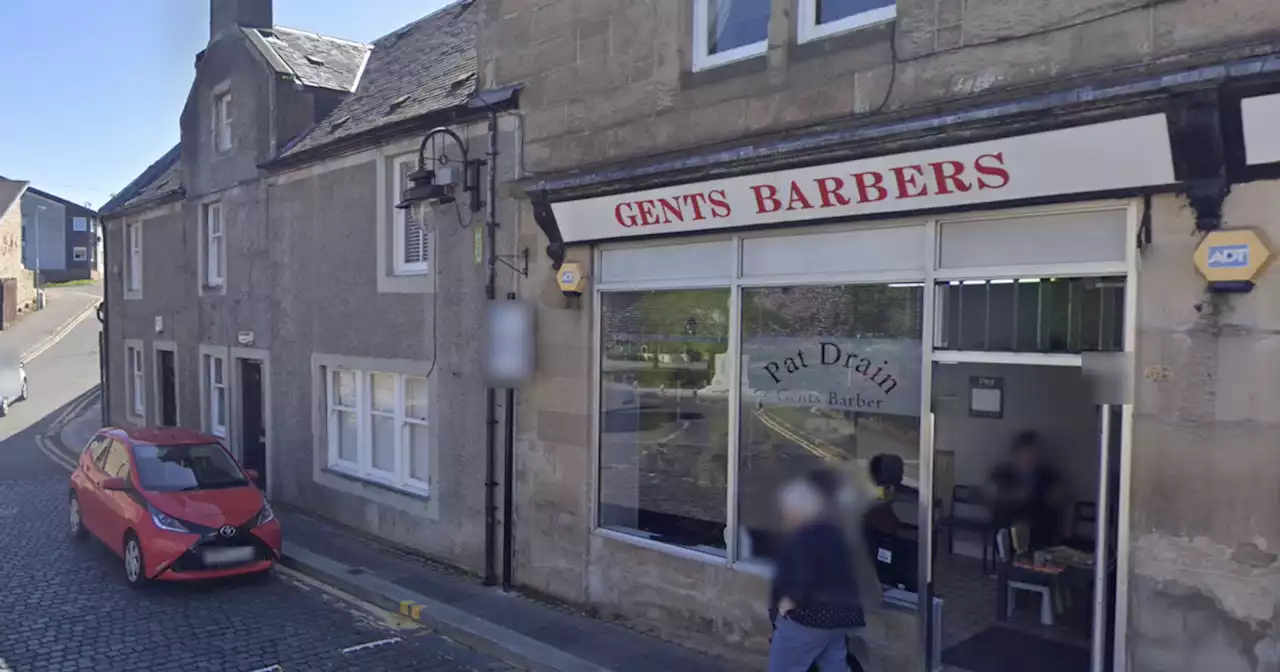 Hairdresser sacked after getting pregnant again while still on maternity leave