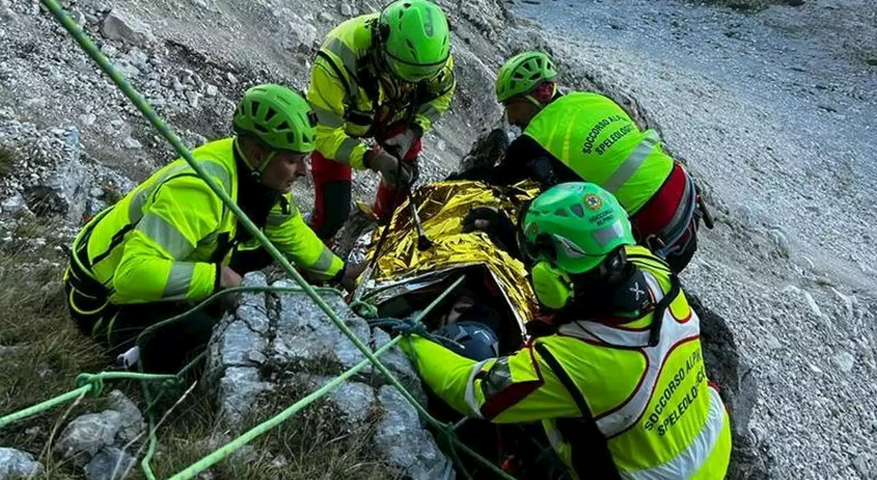 Ventenne romano precipita per venti metri sulle montagne della Duchessa: recuperato dal Soccorso alpino