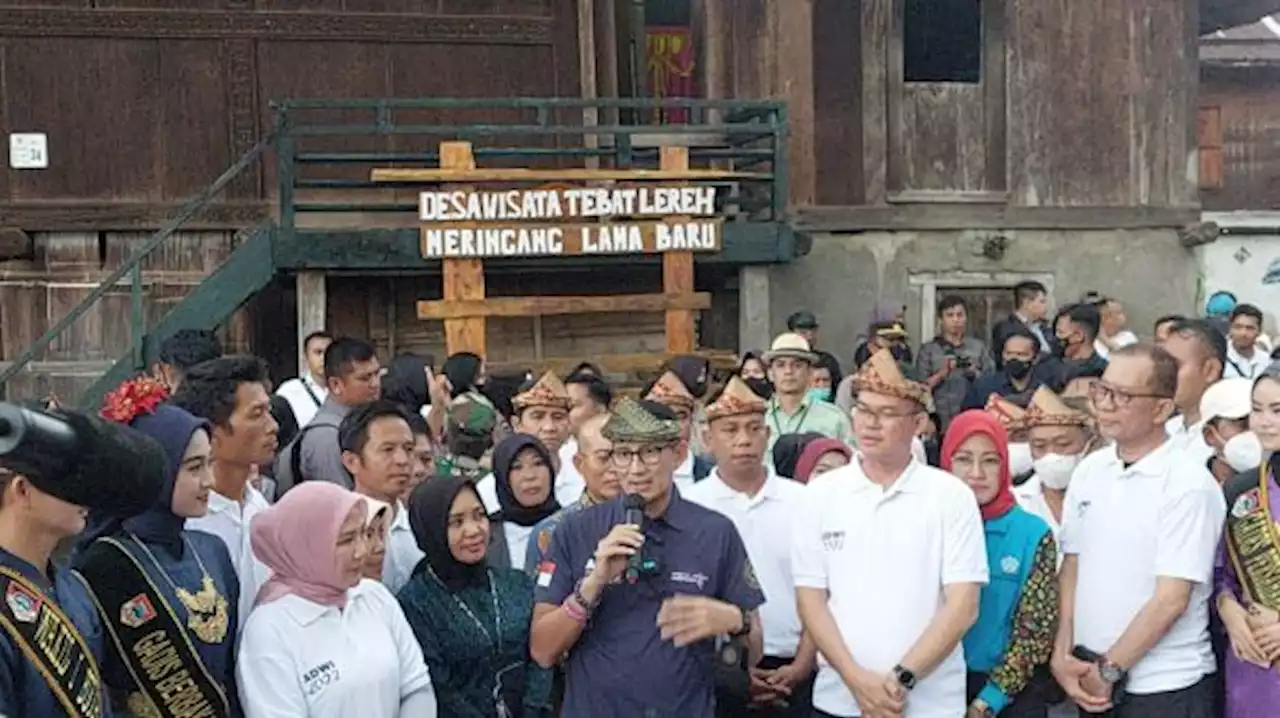 Sandiaga Uno Bangkitkan UMKM di Desa Wisata Tebat Lereh Pagar Alam