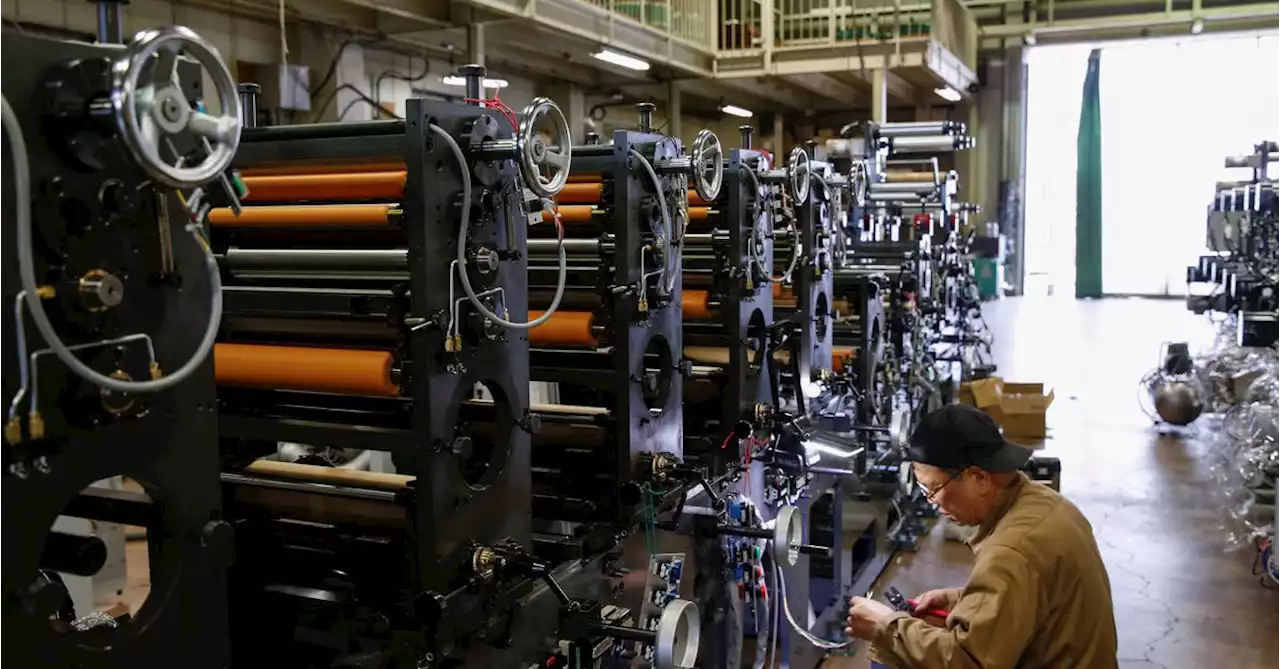 Sliding output, orders hit Japan's factory activity in September