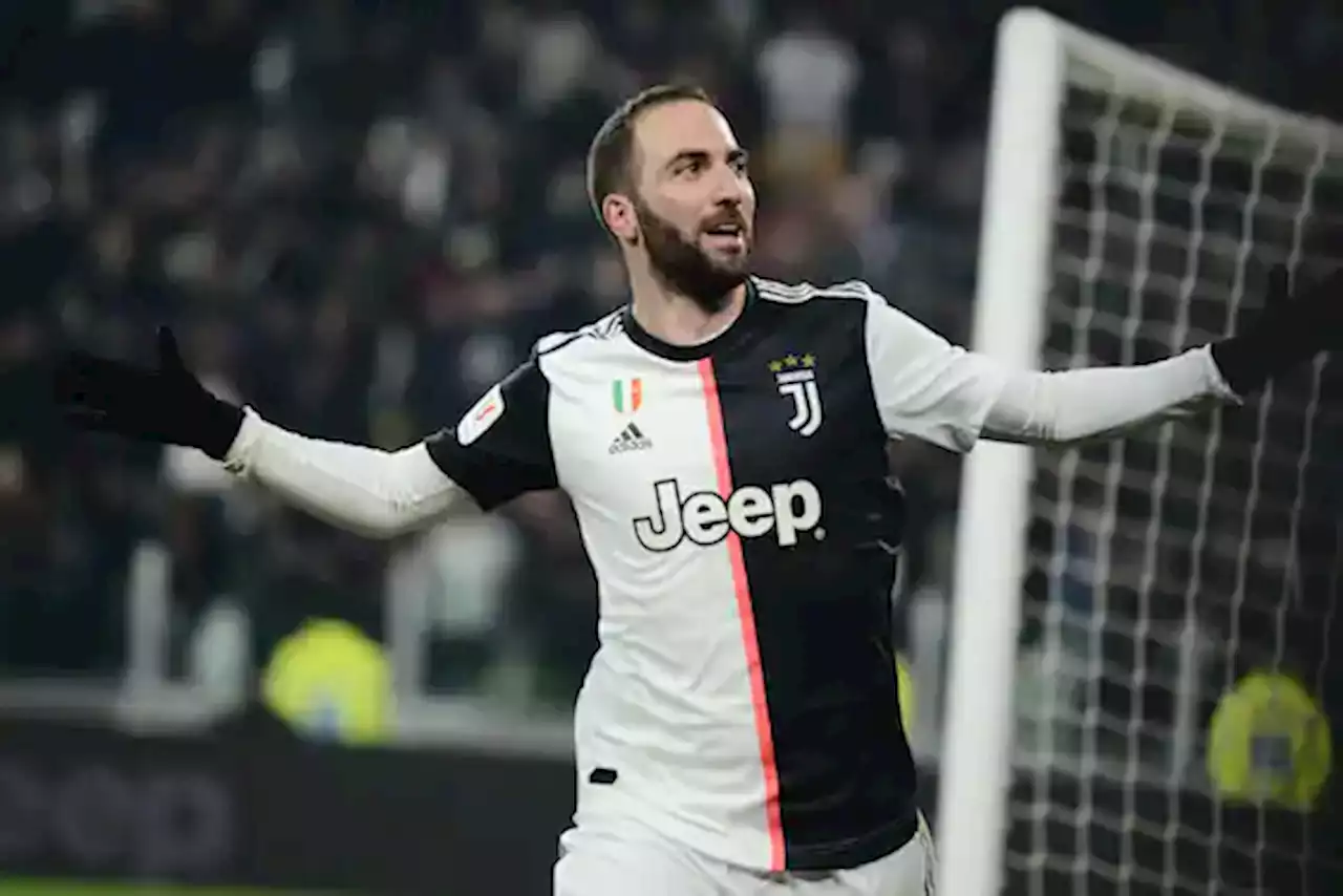 Calcio, Higuain annuncia ritiro: 'Smetto nel momento migliore'