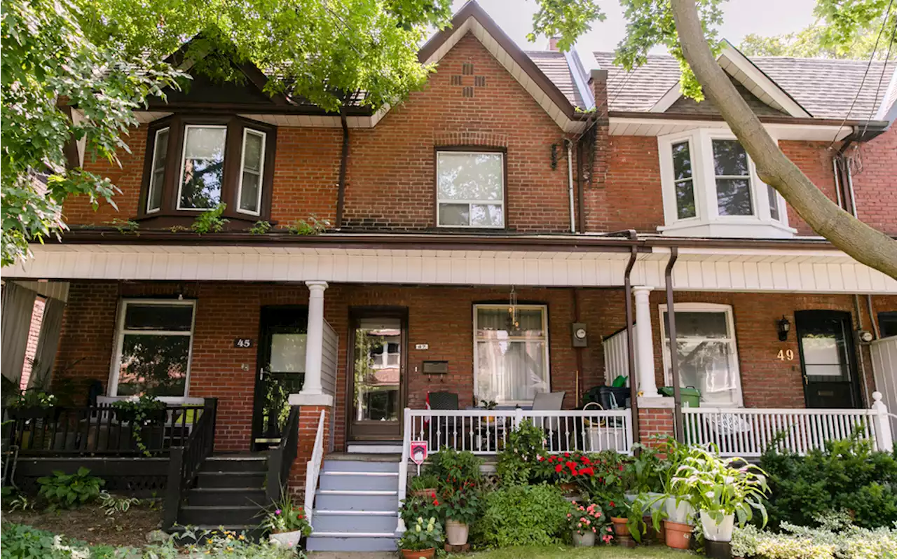 Young Canadians Delaying Home Buying in the Face of Rising Cost of Living