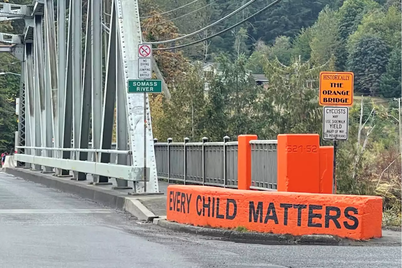 Vandals paint racial slur on Port Alberni’s ‘Orange Bridge’ hours after reconciliation walk – Terrace Standard