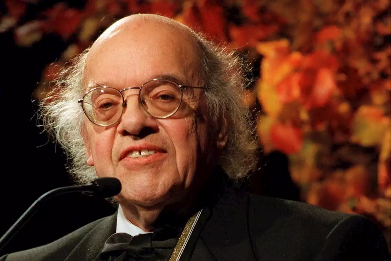 Gerald Stern, prize-winning and lyrical poet, dies at 97