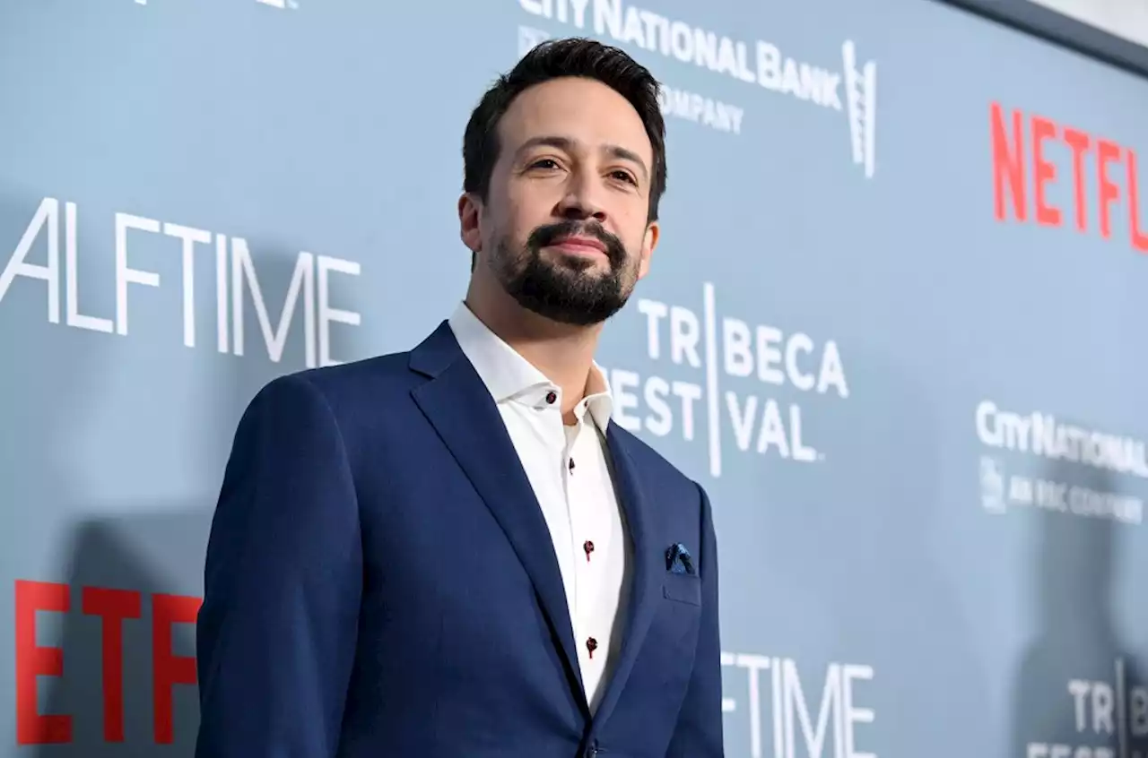 Lin-Manuel Miranda Performs Medley of ‘Encanto’ Songs for First Time on ‘Tonight Show’: Watch