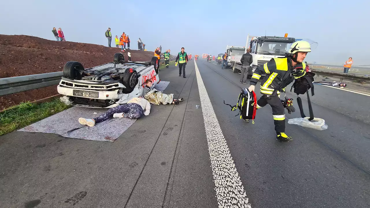 Übung für den Ernstfall: Simulierte Massenkarambolage auf A3