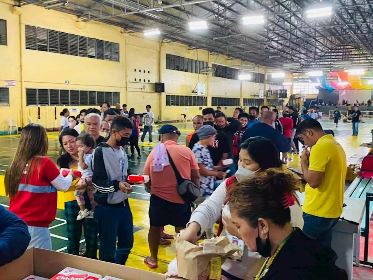 DSWD-7 assists 250 individuals stranded in Cebu City ports due to Paeng