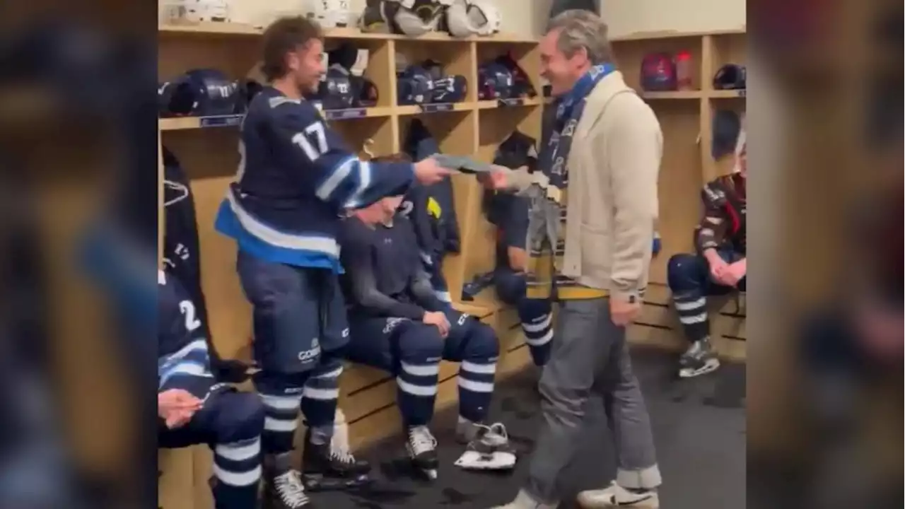 Actor Jon Hamm visits Canmore hockey team