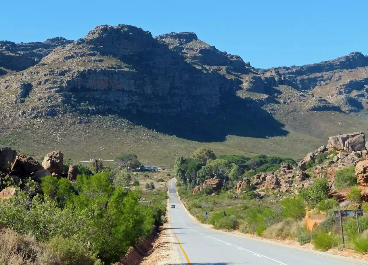 MAVERICK MAPPER: Above the world on the Pakhuis Pass