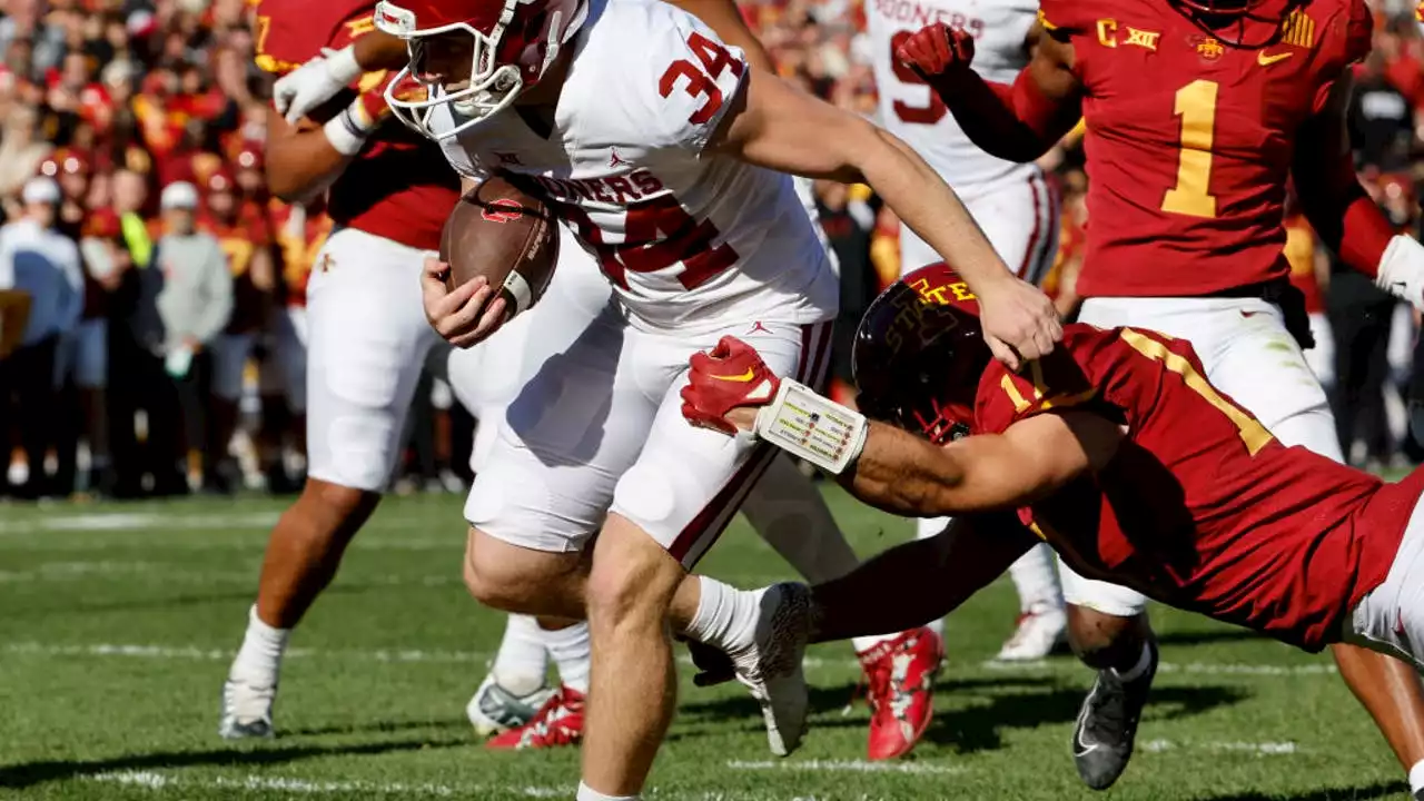 Oklahoma uses trickery, defense to beat Iowa State, 27-13