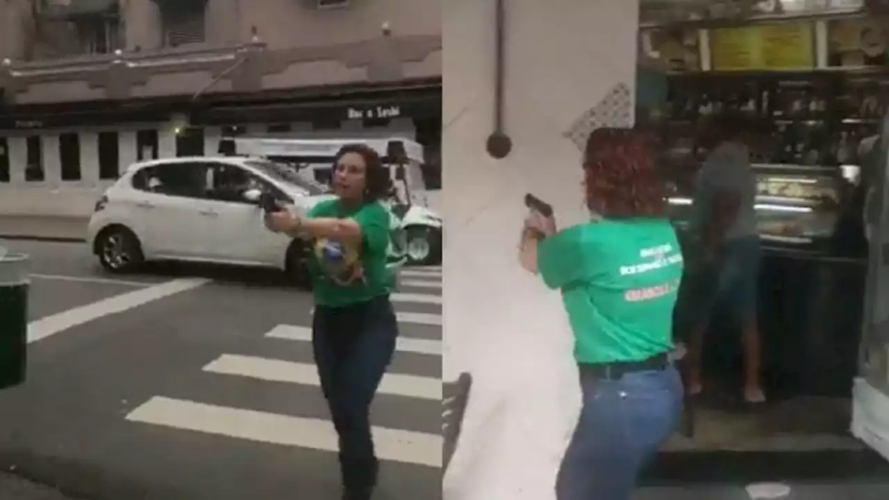 Filman a diputada de Bolsonaro persiguiendo con un arma a seguidores de Lula da Silva