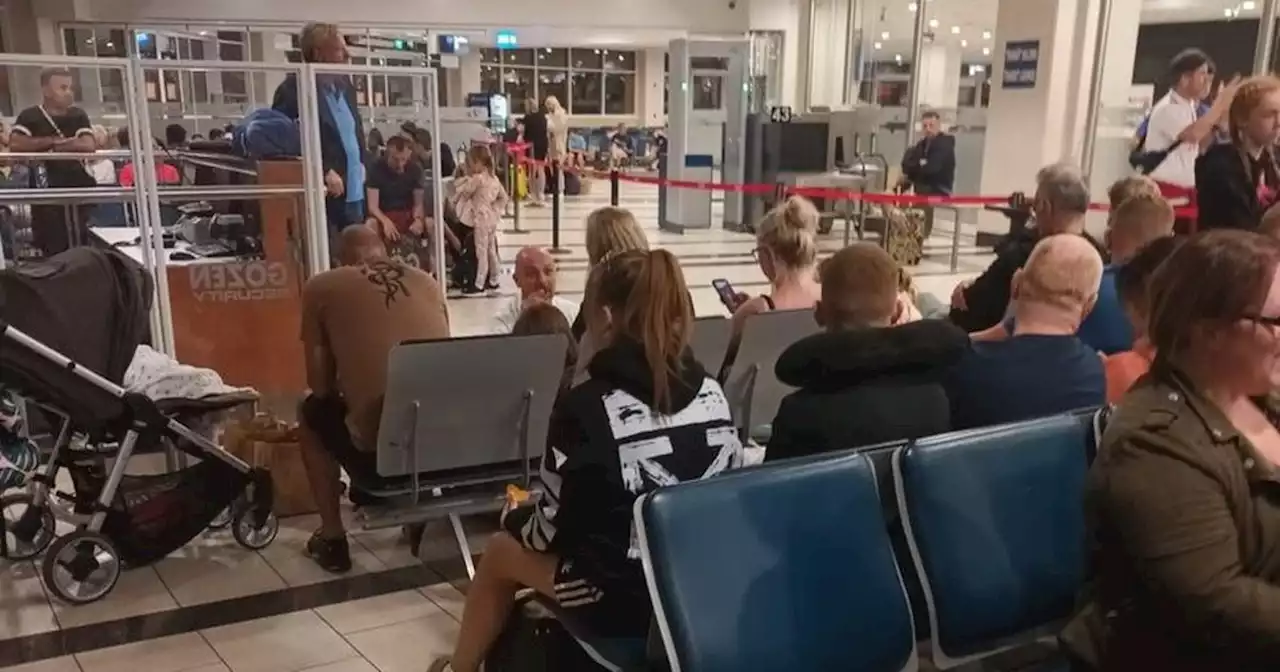 Family 'treated like caged animals' during 46 hour flight delay