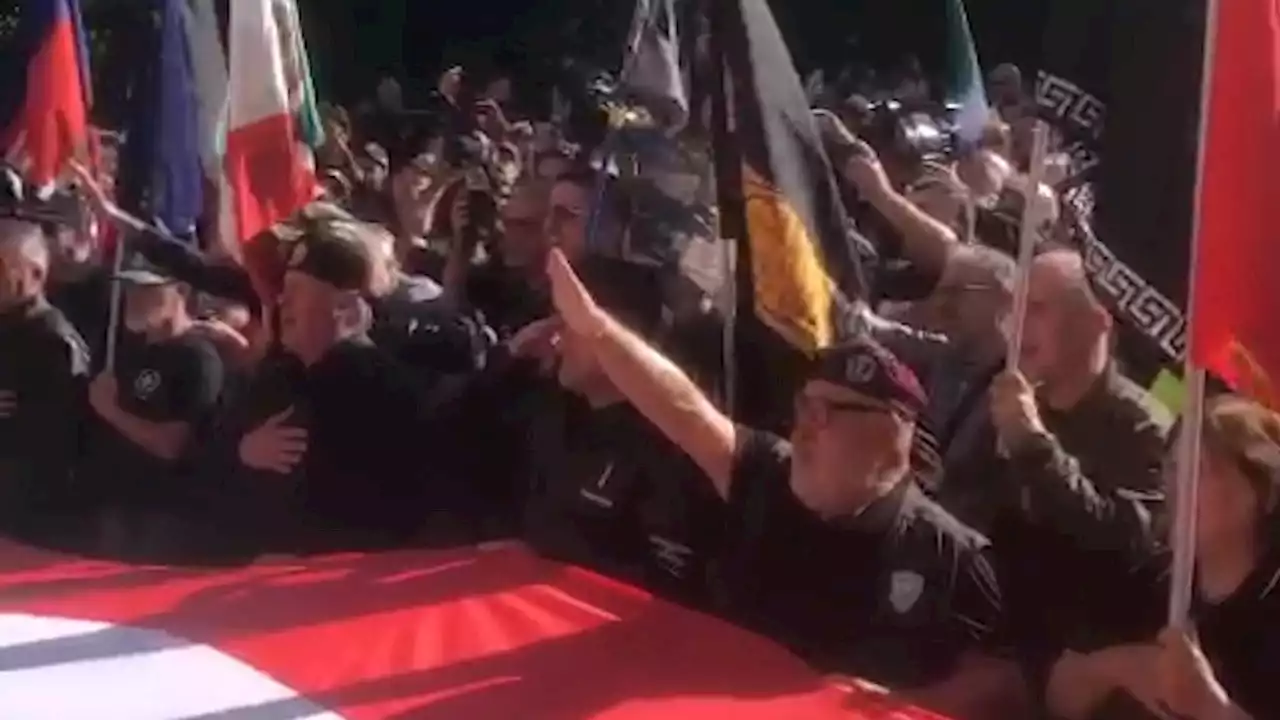 In duemila alla manifestazione a Predappio, i nostalgici in fila alla cripta del duce