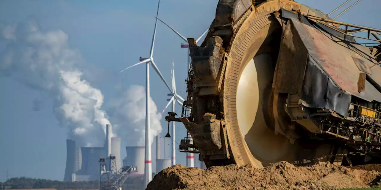 Weiterbaggern im Kohletagebau Garzweiler: RWE kauft Windräder vom Markt