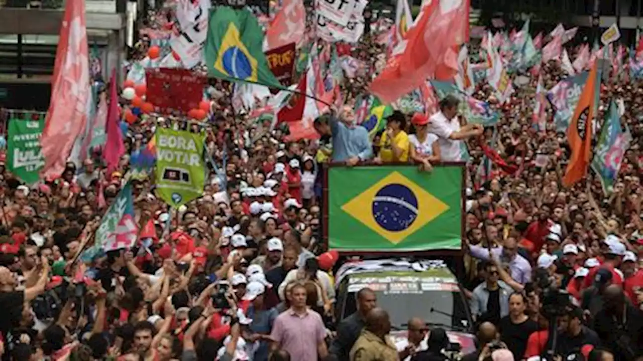 Bolsonaro, Lula hold massive rallies as Brazil run-off campaign ends