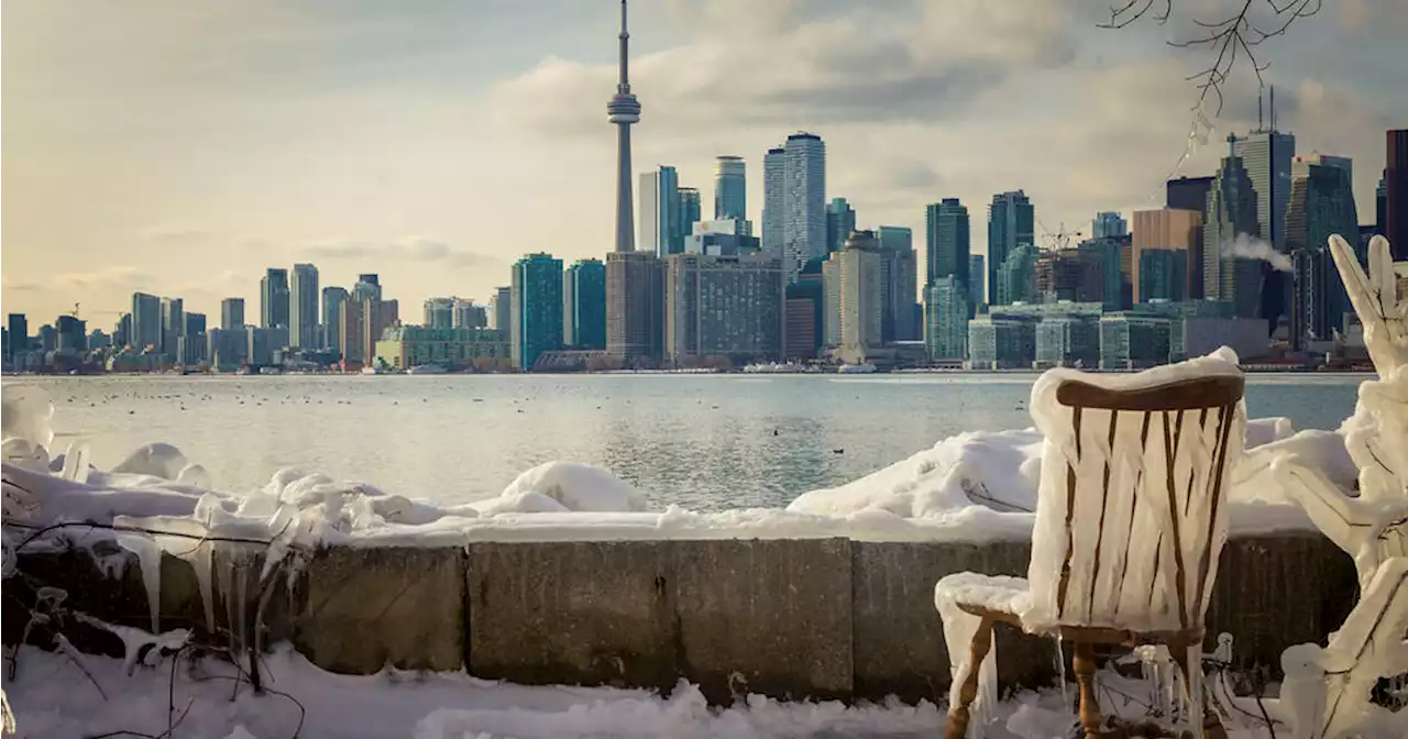 When will Toronto get its first snowfall of the season?