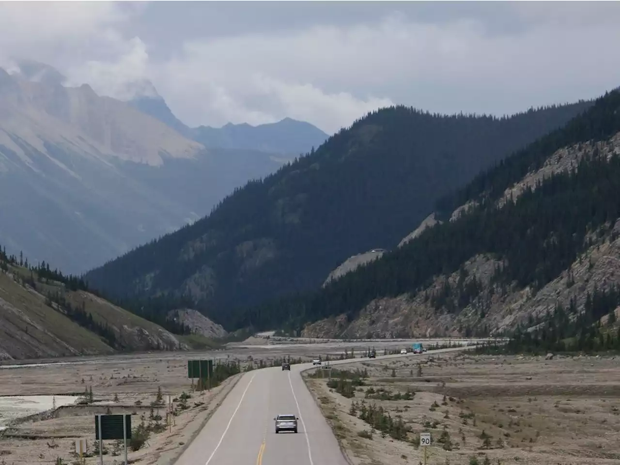 Highway 93 between Lake Louise and Jasper reopens