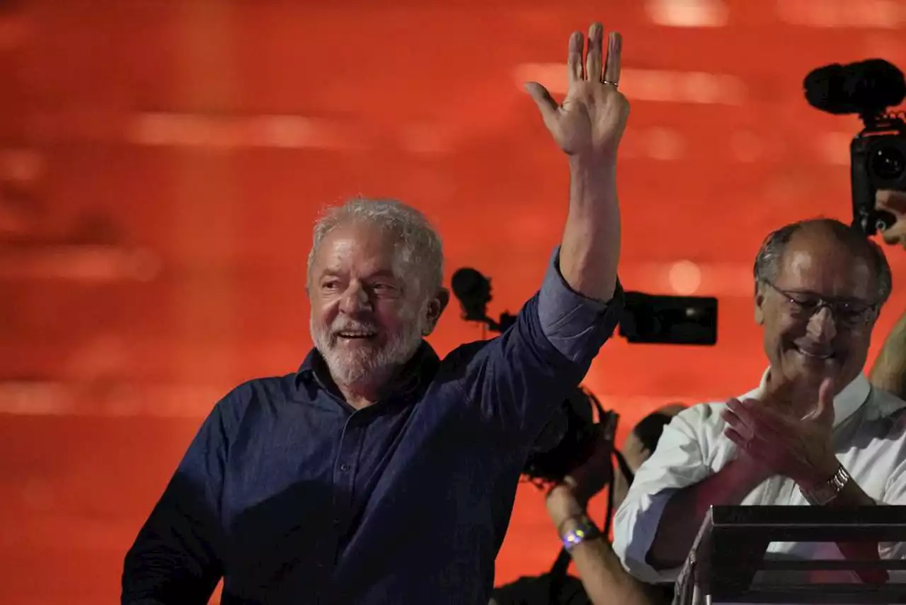 Brazil voters return leftist Da Silva to nation’s presidency, ousting far-right Bolsonaro