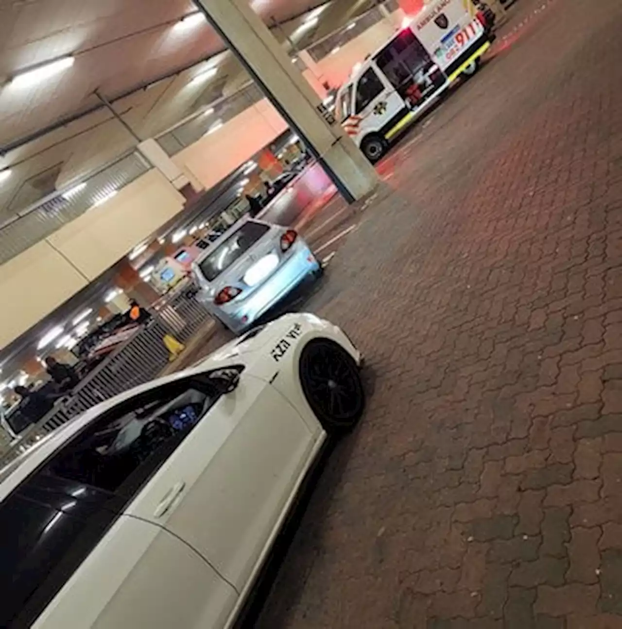 Man, woman found with gunshot wounds in Umhlanga mall parking lot