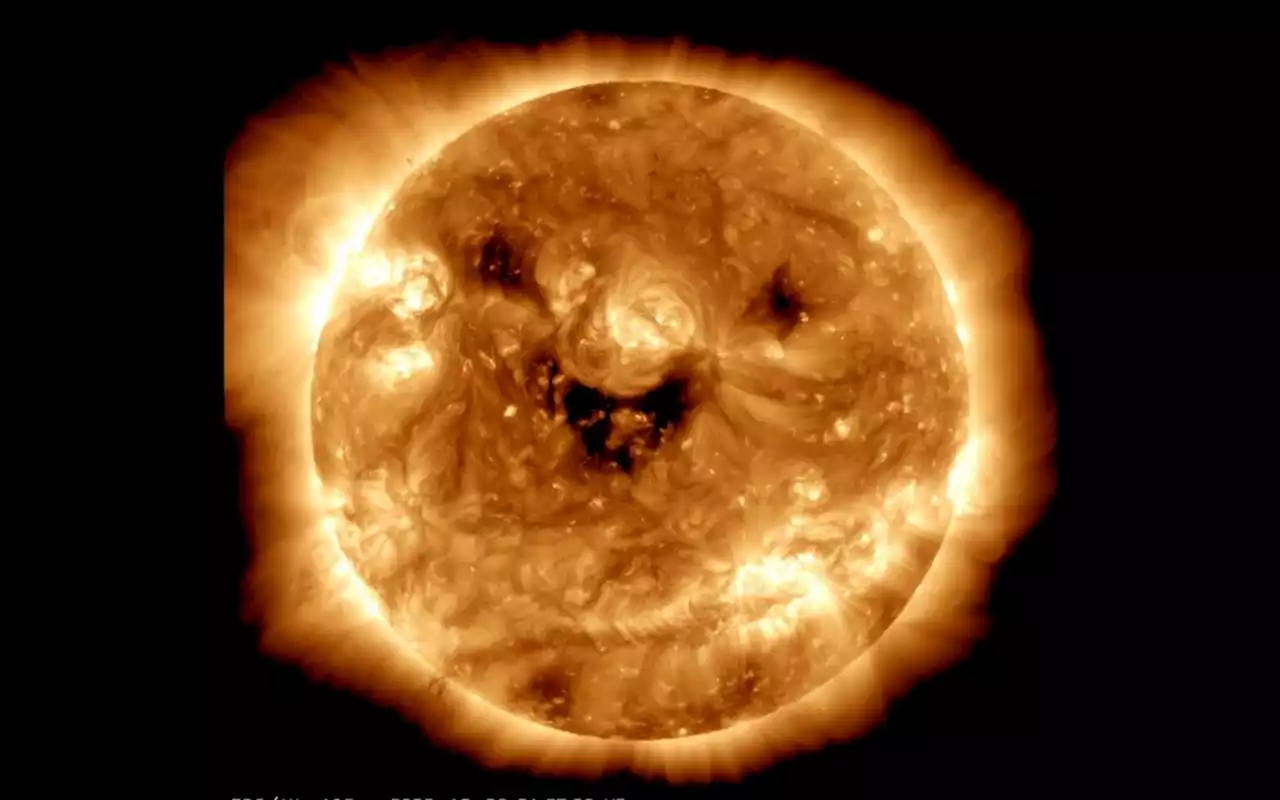 NASA’s Solar Dynamics Observatory captured an image of the sun ‘smiling’ | Engadget