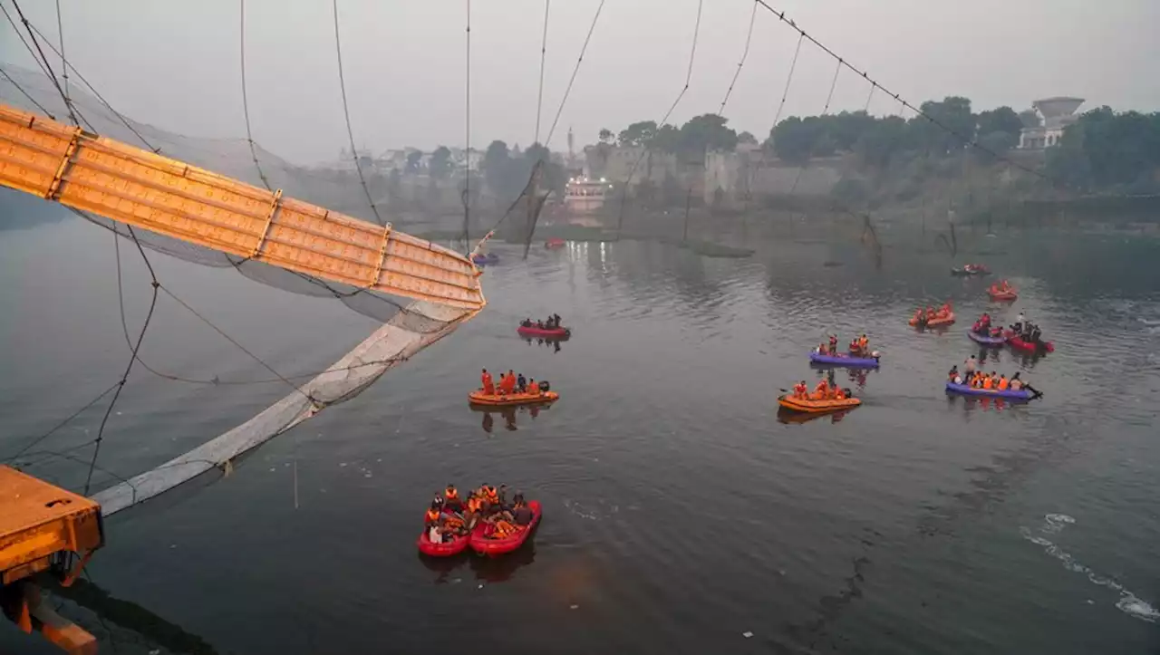 Effondrement d'une passerelle piétonne en Inde : le bilan s'alourdit encore, 134 morts dont de nombreux enfants