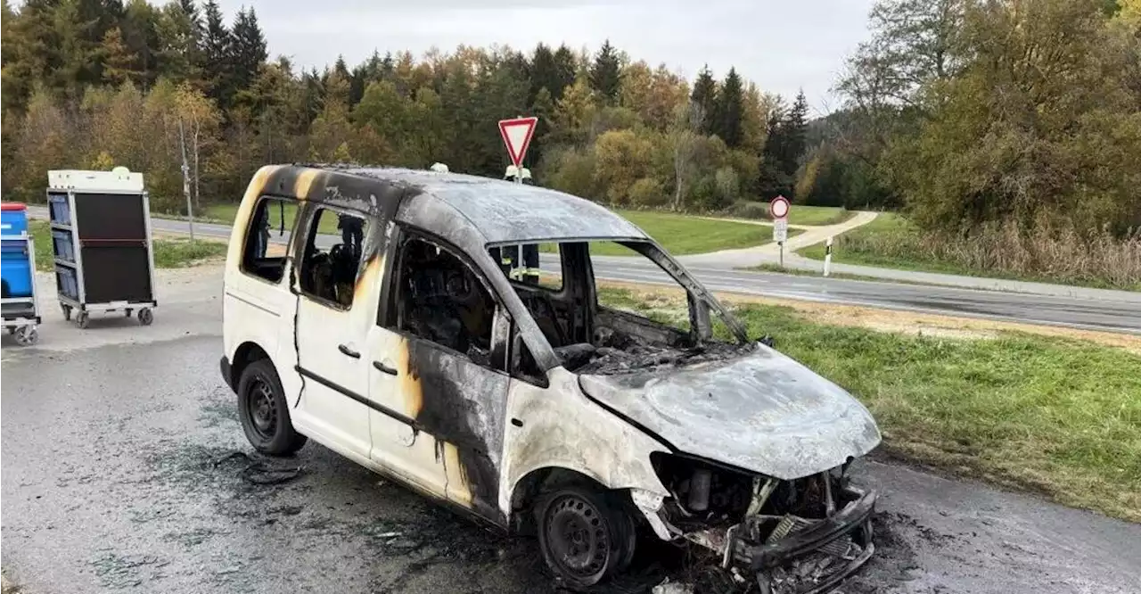 Zwischen Postbauer-Heng und Pölling: Caddy brannte aus