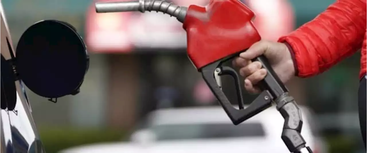 Prices At The Pump Fall For Third Straight Week | OilPrice.com