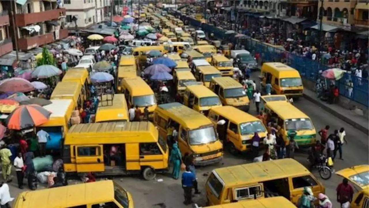 BREAKING: Commuters Stranded As Lagos Commercial Drivers Begin 7-Day Strike Over Extortion By Park Management | Sahara Reporters