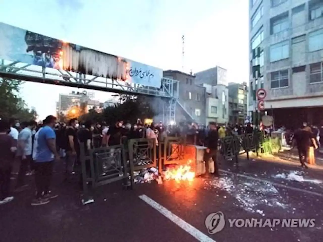 이란당국 '나오지마' 최후통첩에도 반정부시위 '들불' | 연합뉴스