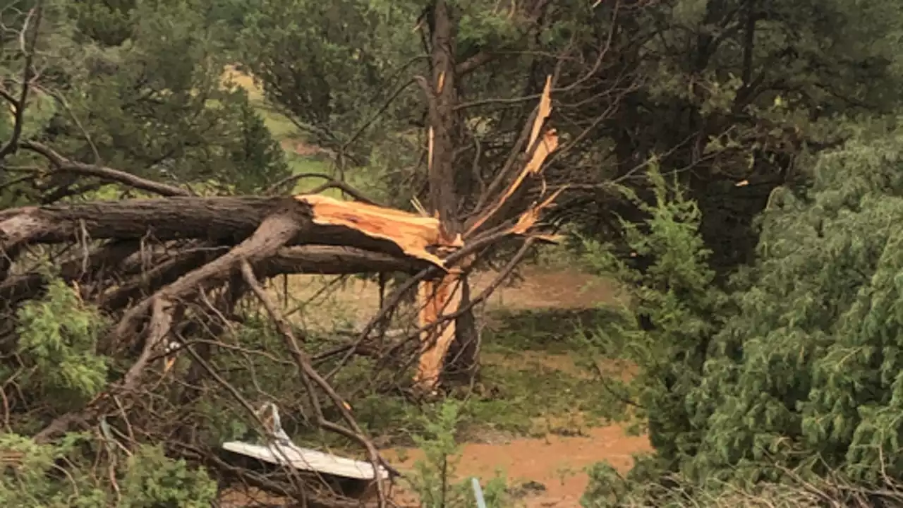 Crews assess tornado damage to homes near Williams; dust storm hits Phoenix area