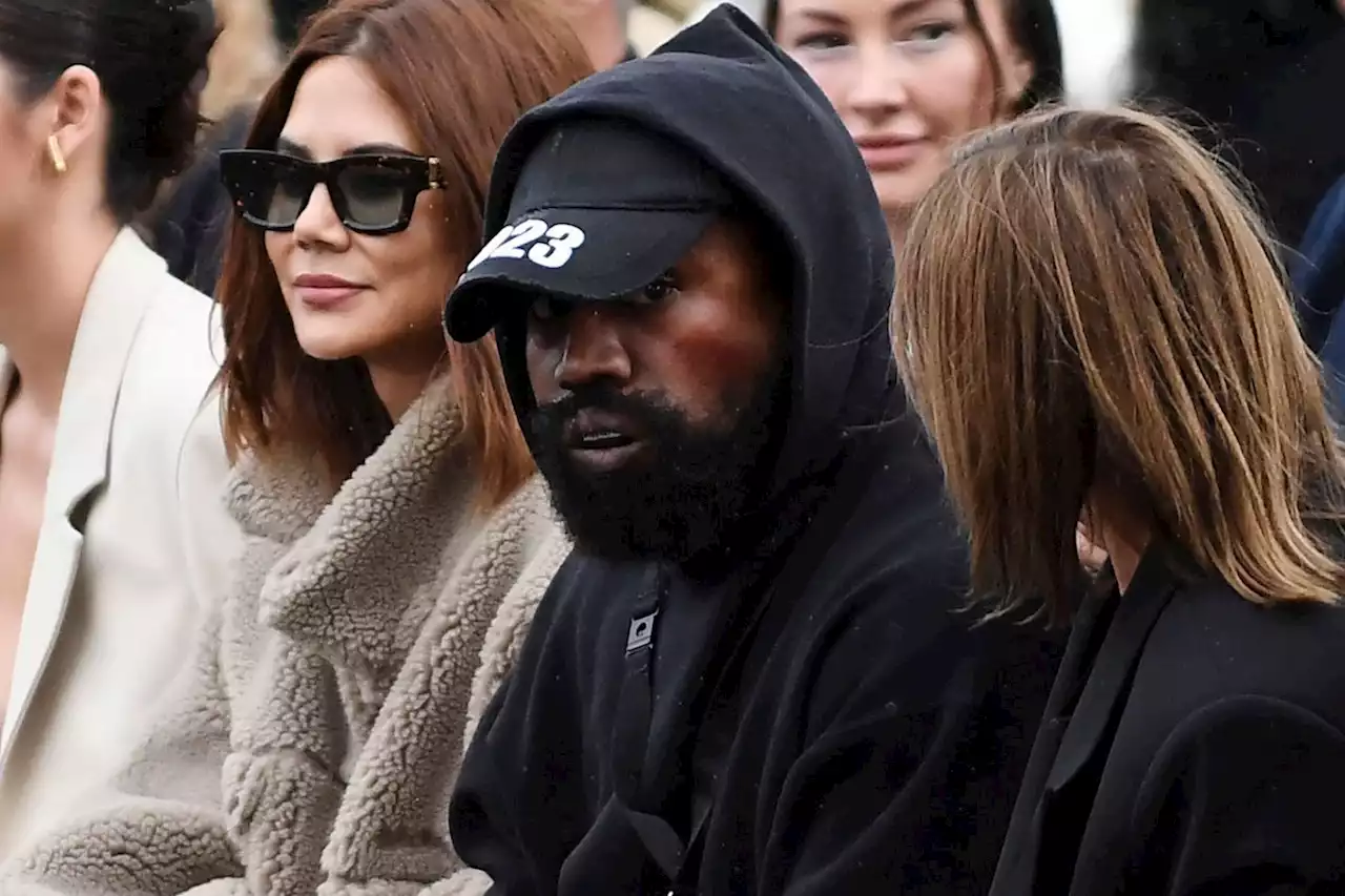 Rassismus? Kanye West trägt Shirt mit fragwürdigem Slogan auf der Fashion Week