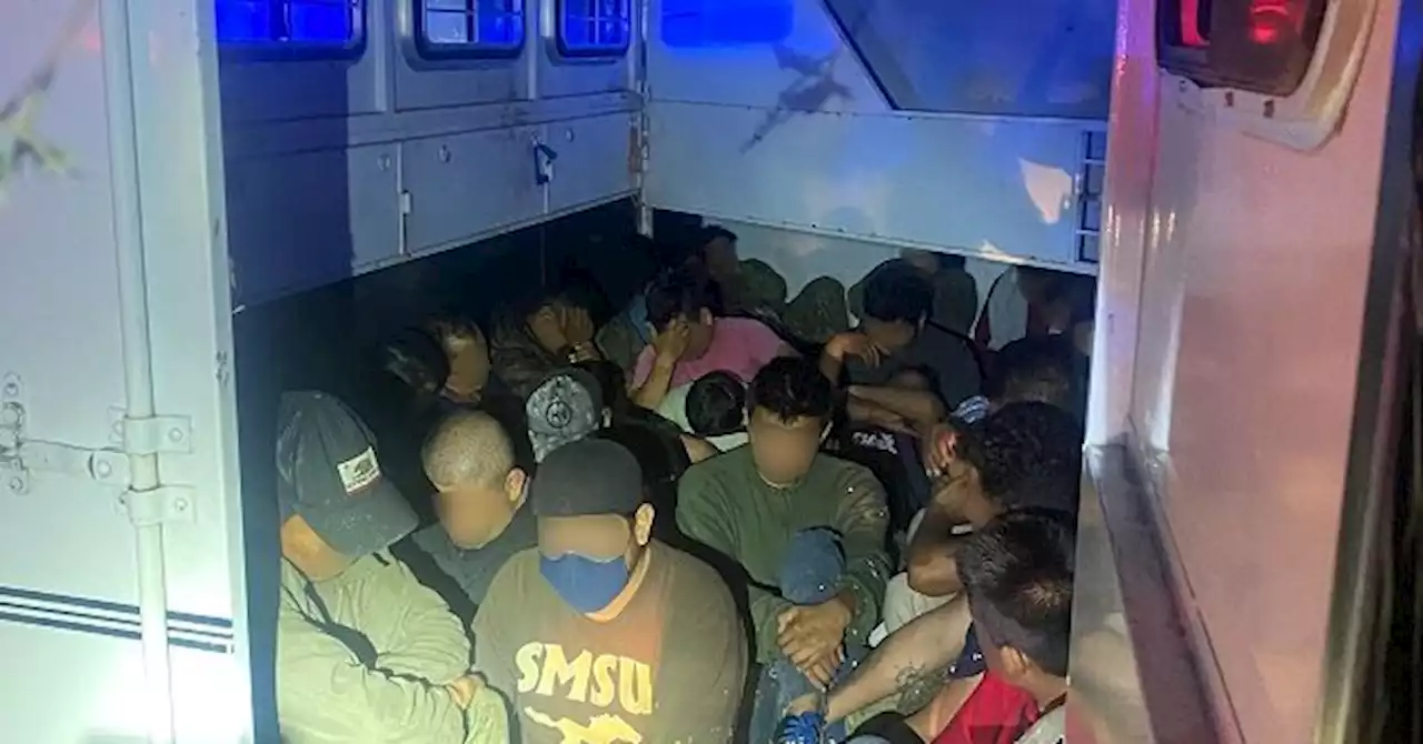 33 Migrants Found in Human Smuggler's Horse Trailer near Border in Arizona