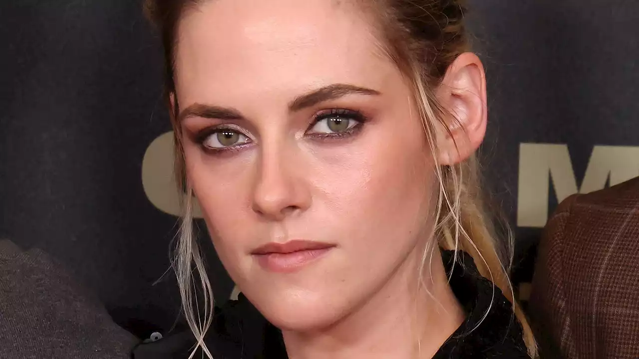 Kristen Stewart’s Edgy New Hair Is The Grunge Version Of The Classic Pixie Crop