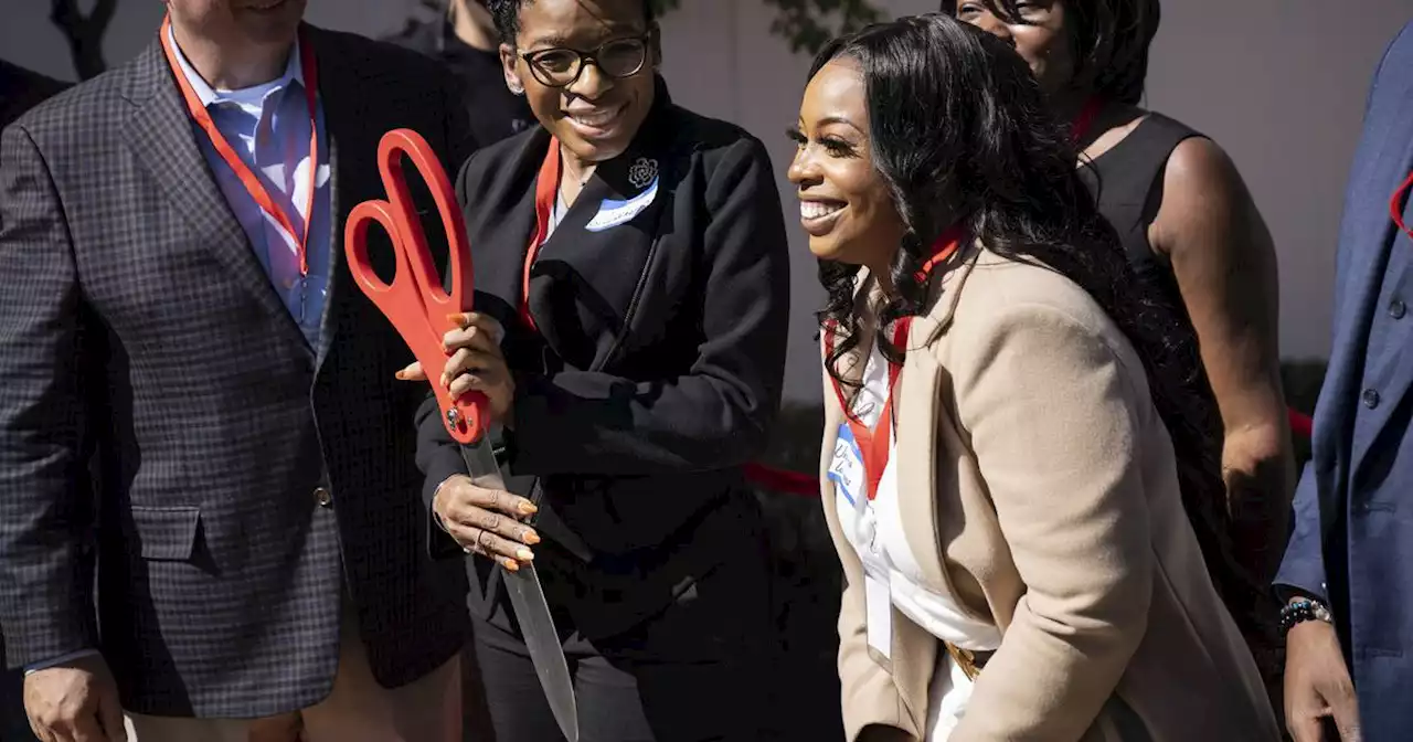 Illinois’ 1st predominantly Black-owned licensed pot business and craft grower opens in Rockford; hundreds more licensees still trying to get started