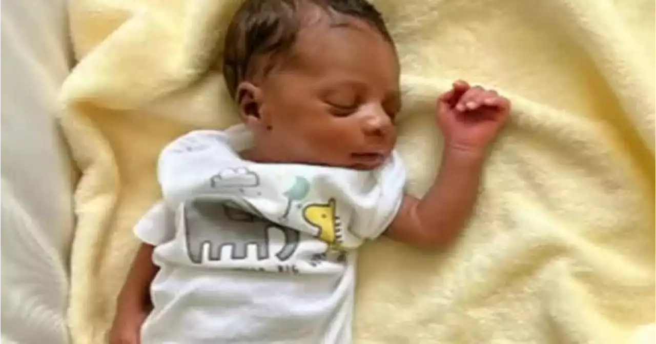 Woman gives birth to son mid-flight, names him Skylen