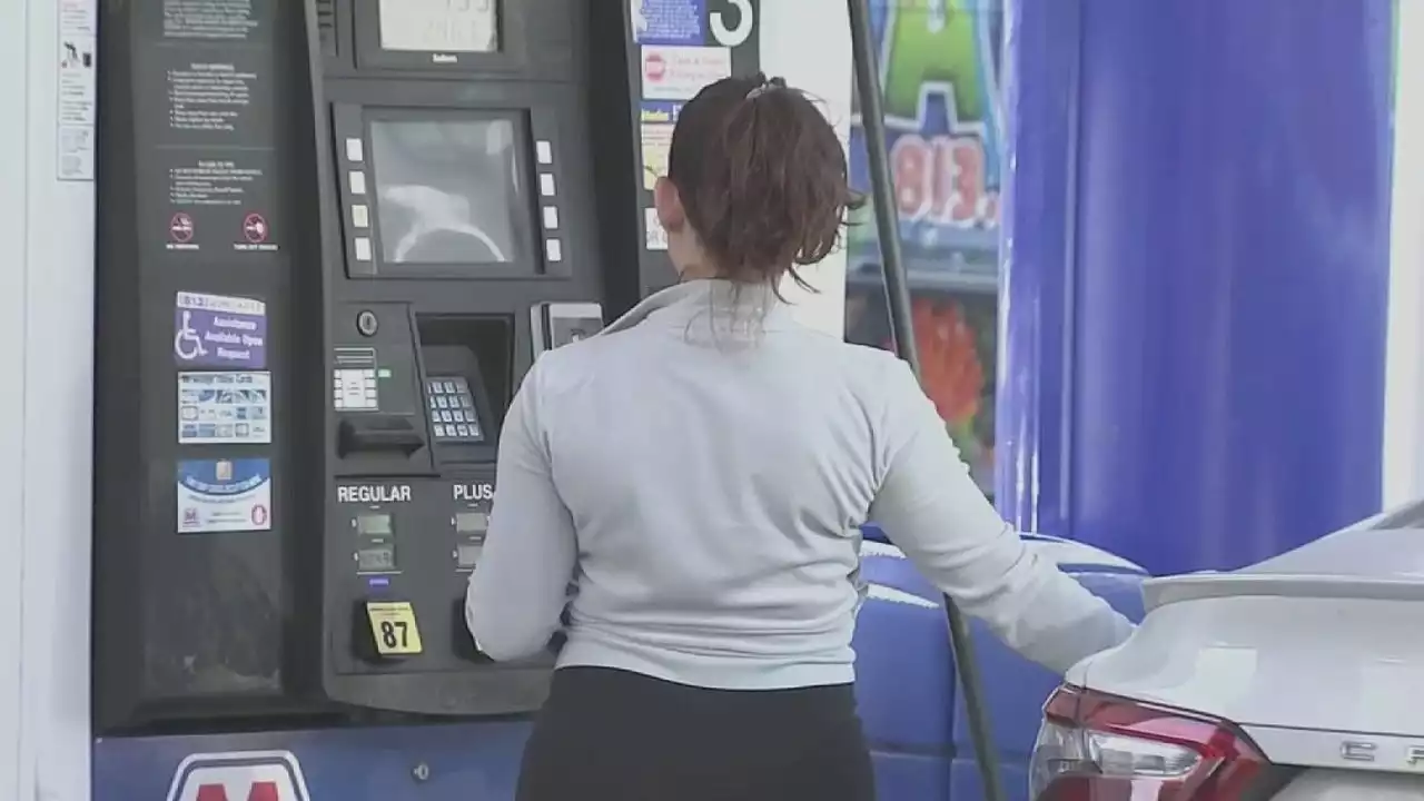 Pain at the pump continues as gas prices creep up in Illinois