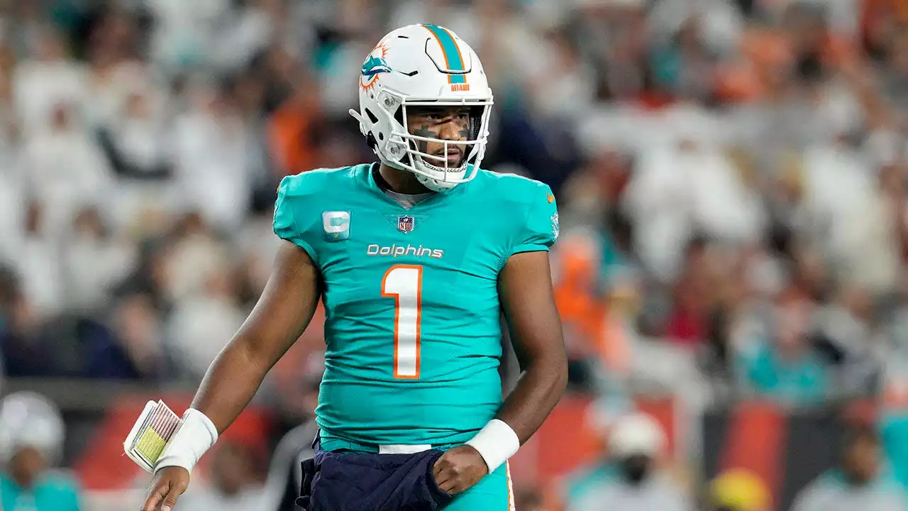 Dolphins' Tua Tagovailoa will not play Week 5 vs Jets, no 'definitive timeline' for return, Mike McDaniel says