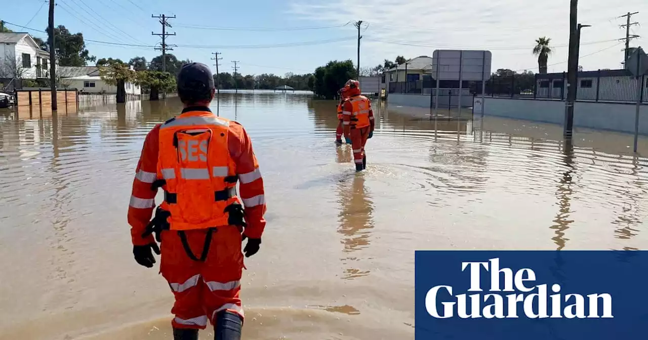 NSW braces for more flash flooding as wet weather lashes state