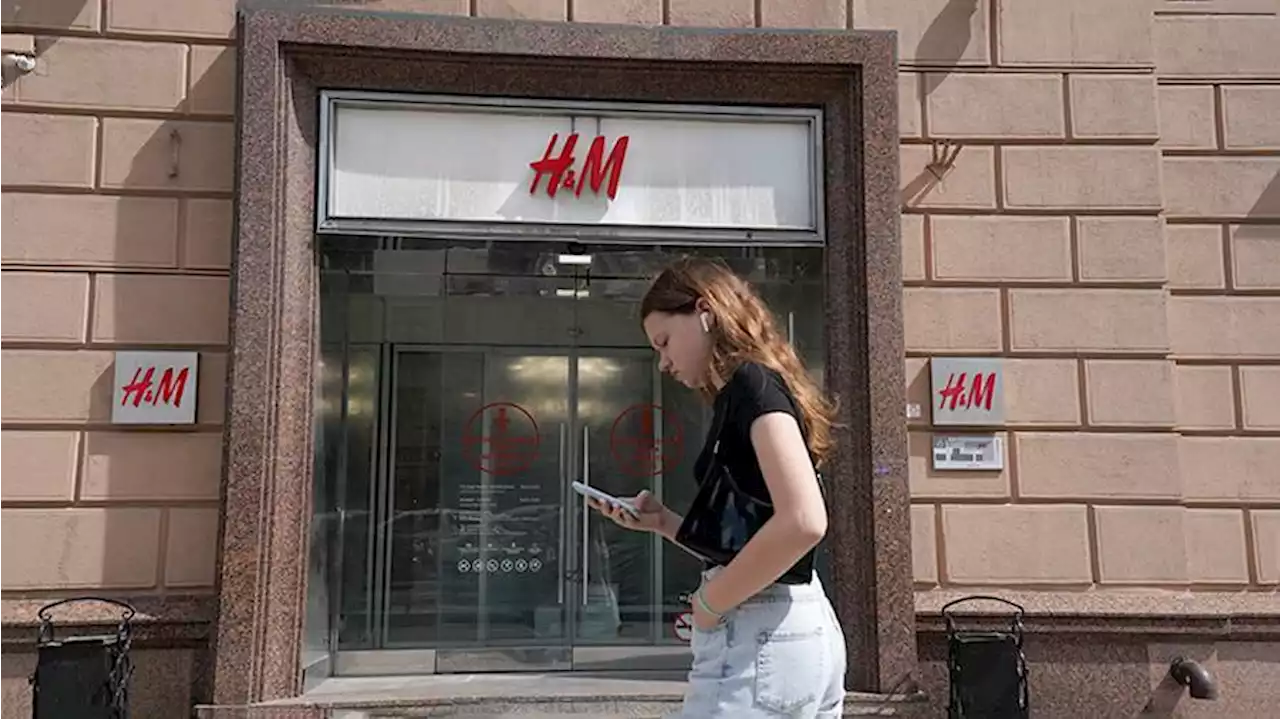 Компания H&M закрыла более 40 своих магазинов в России