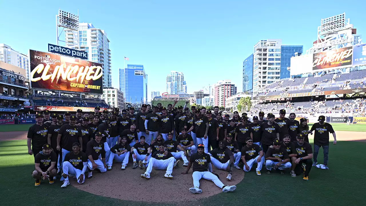 Padres fans react to clinching a 2022 playoff berth -