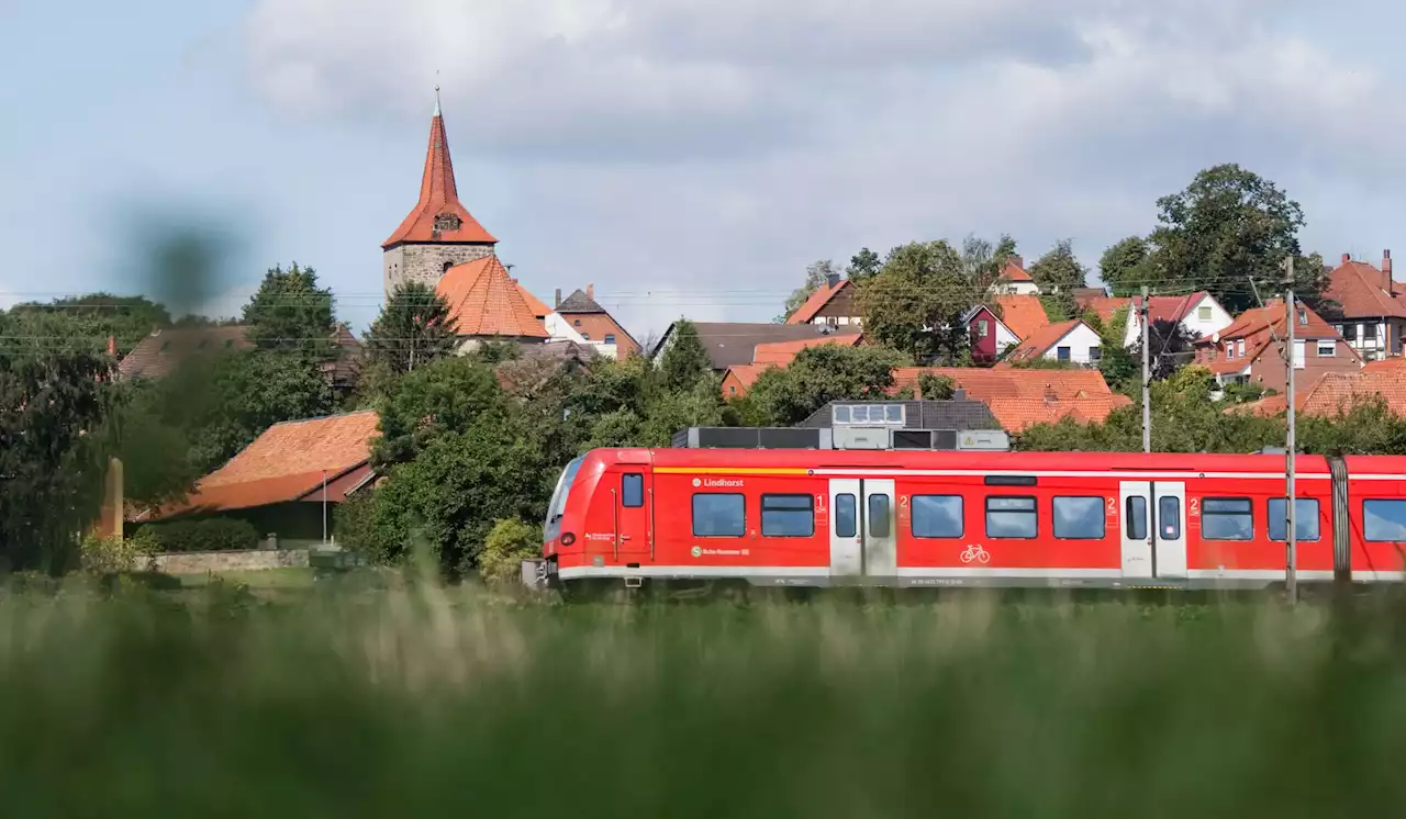 Vater rauchte zu lang: Vierjährige fährt alleine S-Bahn