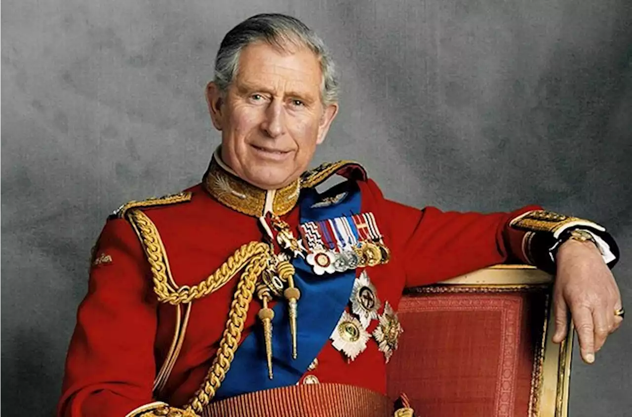 King Charles III celebrates first winner in royal racing silks | Sport
