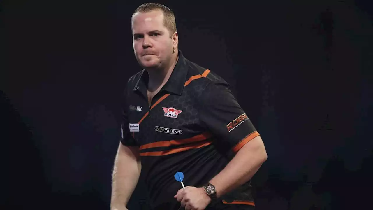 Van Duijvenbode laat zich provoceren door fans, Van Gerwen wel simpel door