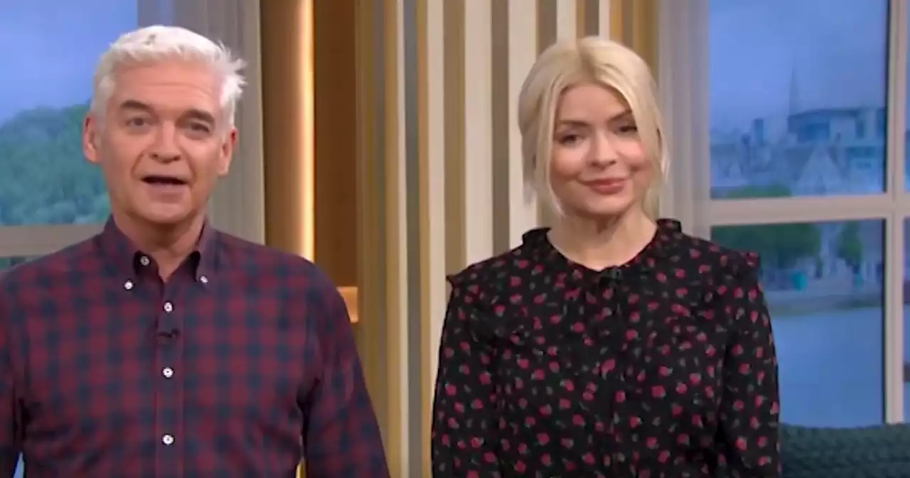 Holly Willoughby forced to change outfit before This Morning show