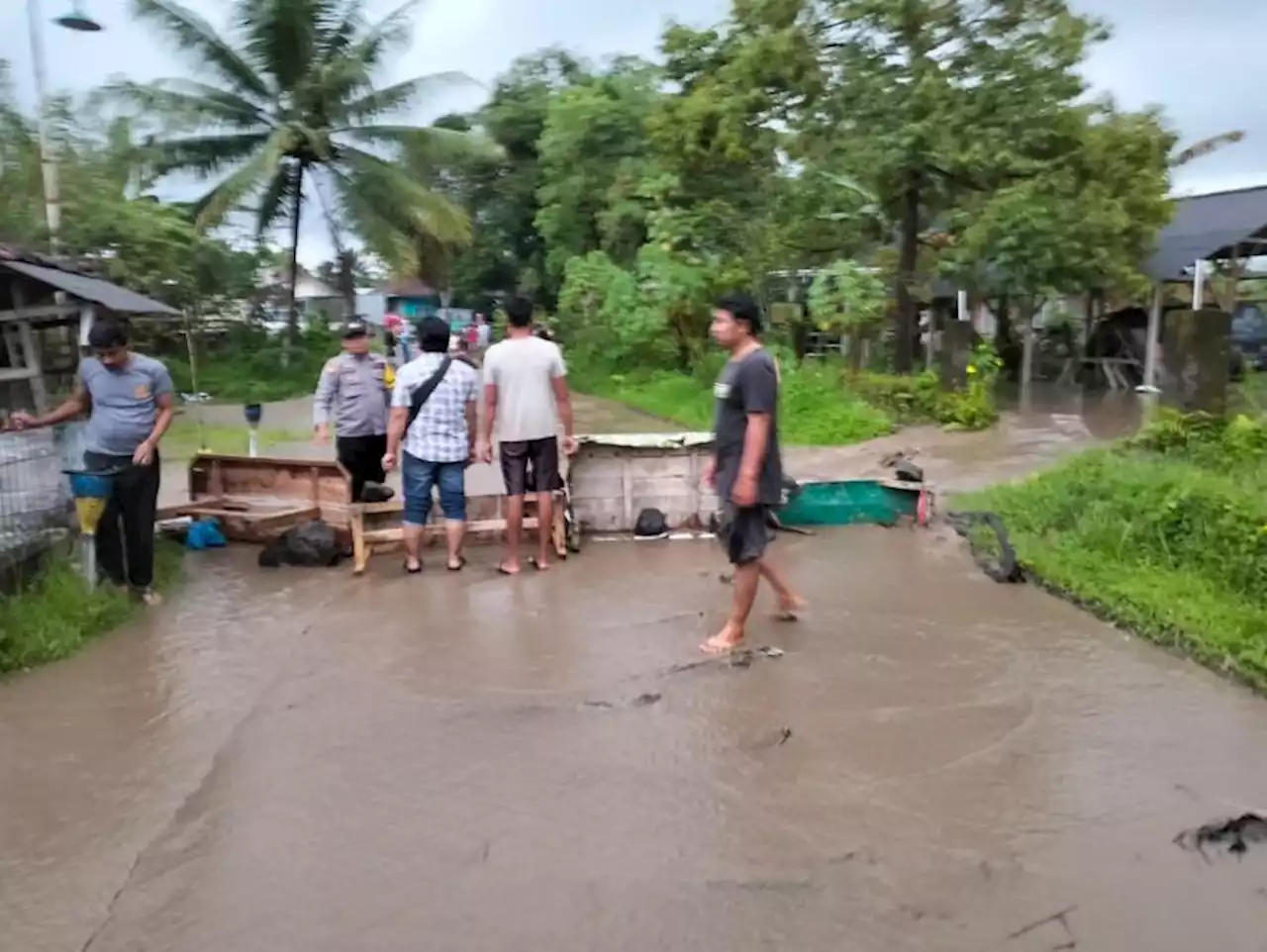 Empat Desa di Tasikmalaya Terdampak Banjir Luapan Sungai |Republika Online