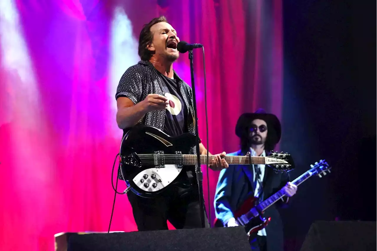 Watch Eddie Vedder and Mike Campbell Honor Tom Petty on 5th Anniversary of Death