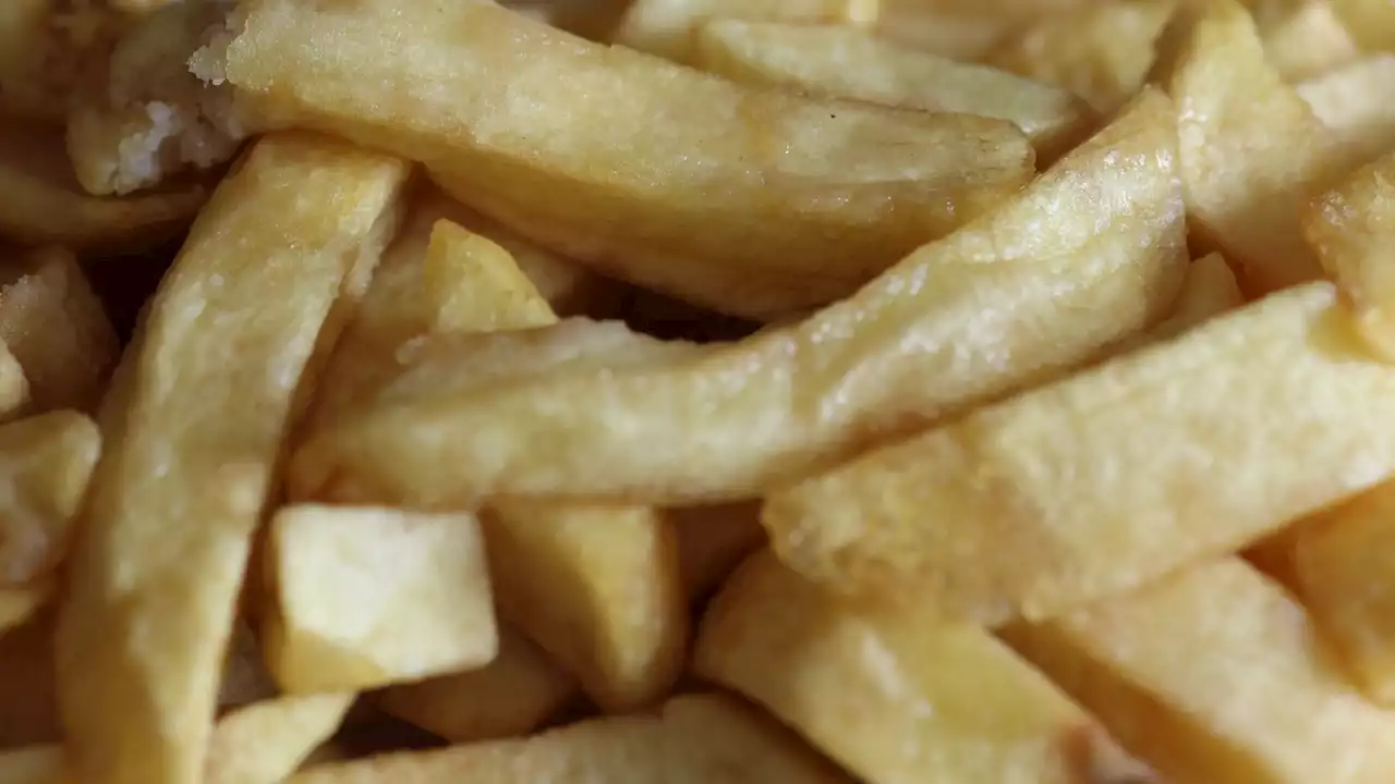 Small fries: Why summer heatwave may mean we have to put up with shorter chips