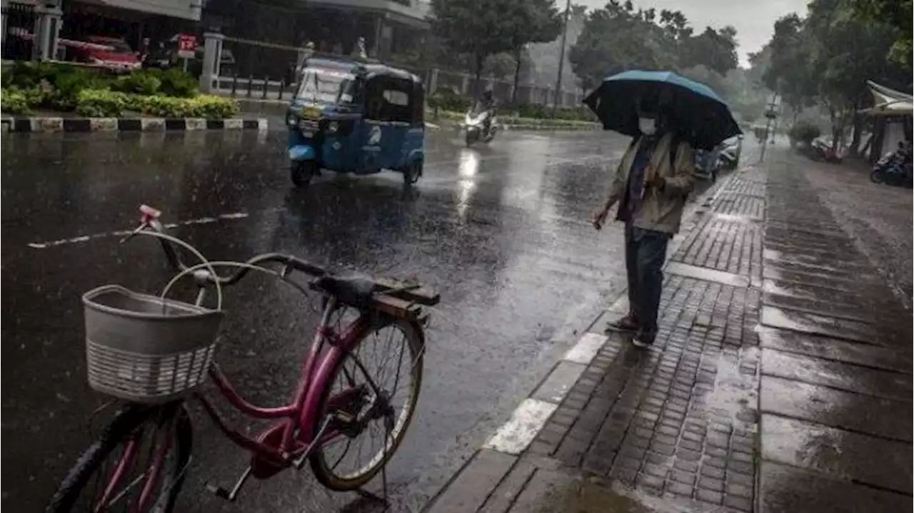 Hujan Deras, 16 RT dan 7 Ruas Jalan di Jakarta Tergenang Banjir