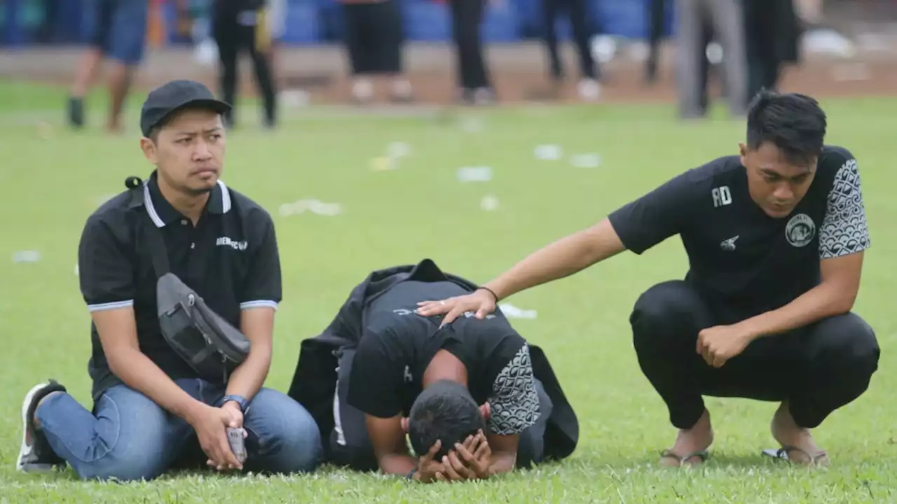 Aremania: Aparat Keamanan Bersikap Berlebihan dalam Tangani Situasi di Stadion Kanjuruhan