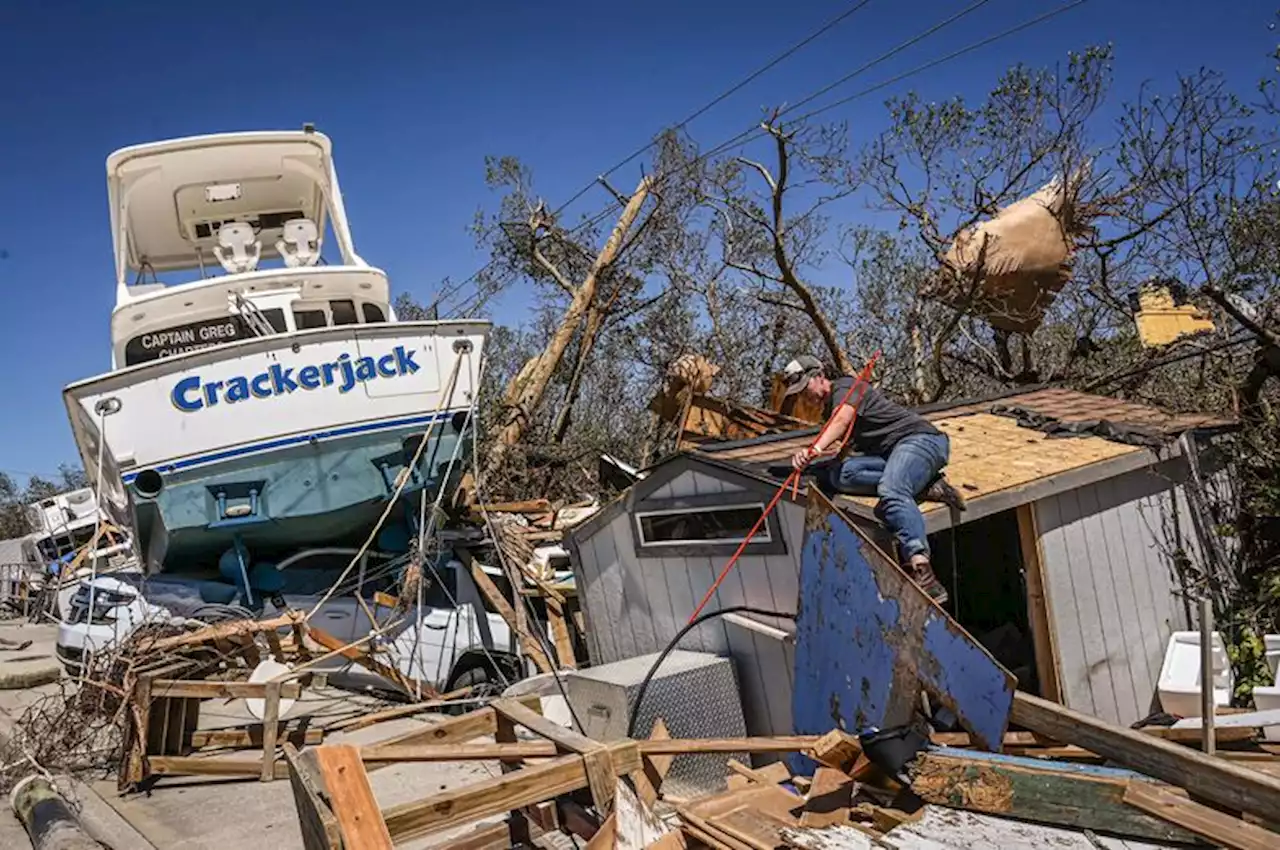 Florida officials face questions over the late evacuation order in Lee County